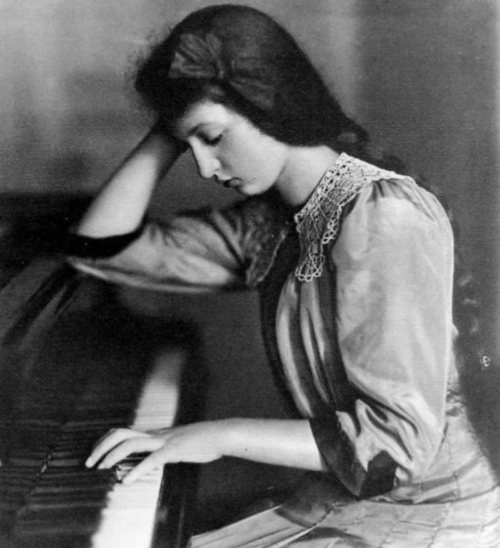 clarahaskil.jpg
