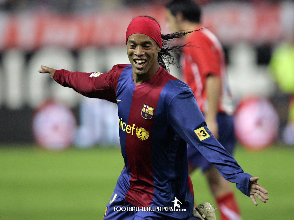 ronaldinho_16_1024x768.jpg