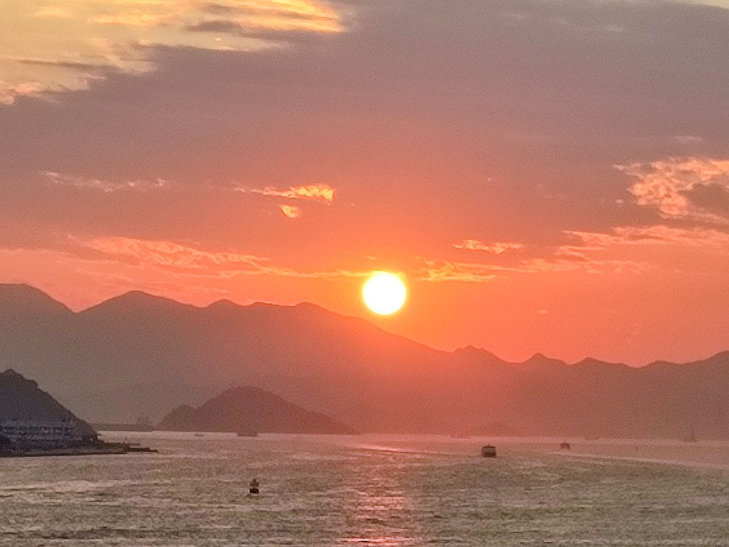 sonne_hongkong.jpg