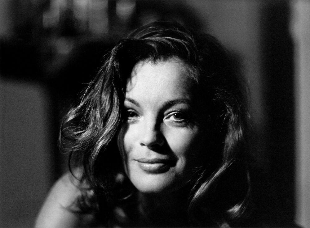 helga-kneidl-romy-schneider-paris-1973---helga-....jpg