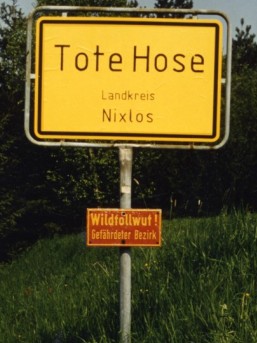 Tote_Hose.jpg