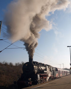 zug_in_voller_fahrt.jpg