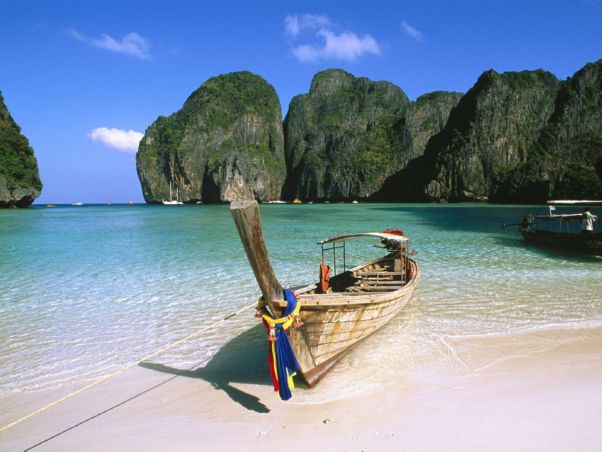 may_20bay__20phi_20phi_20island__20thailand....jpg