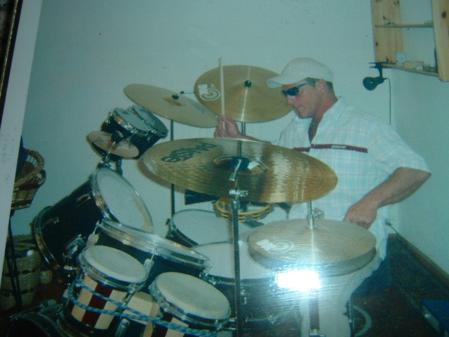 DSCF0386Drummer_Jimmy_Jep.JPG