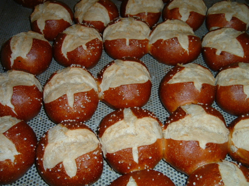 DSCF0393Laugenbrtchen.JPG