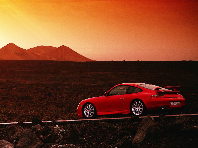 Porsche-911-GT3-800x600_in_rot.jpg