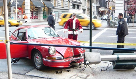 father-christmas-wrecks-porsche-911.jpg