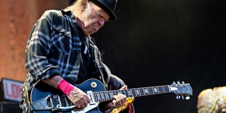 neil-young-auf-der-waldbuehne-vom-traurig-....jpg