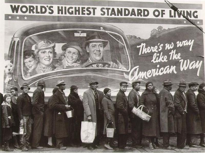 b-w_living-1937-bread-lind-during-louisville-....jpg