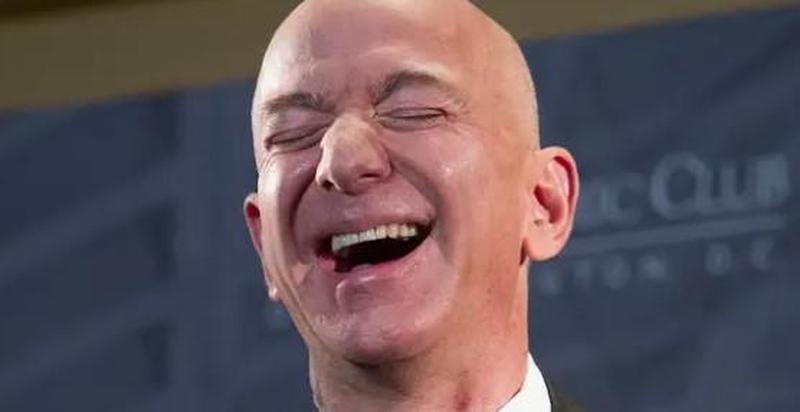 bez_laugh.jpg
