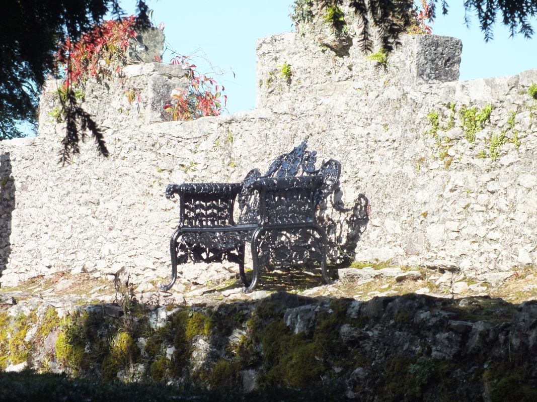 bank_auf_blarney_castle.jpg