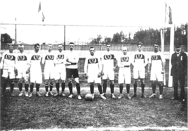 footballl_at_the_1912_summer_olympics_-....jpg