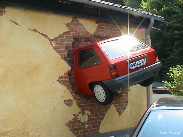 20050927225323_crash.jpg