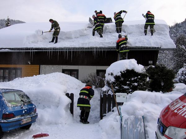 schneeschaufeln.jpg