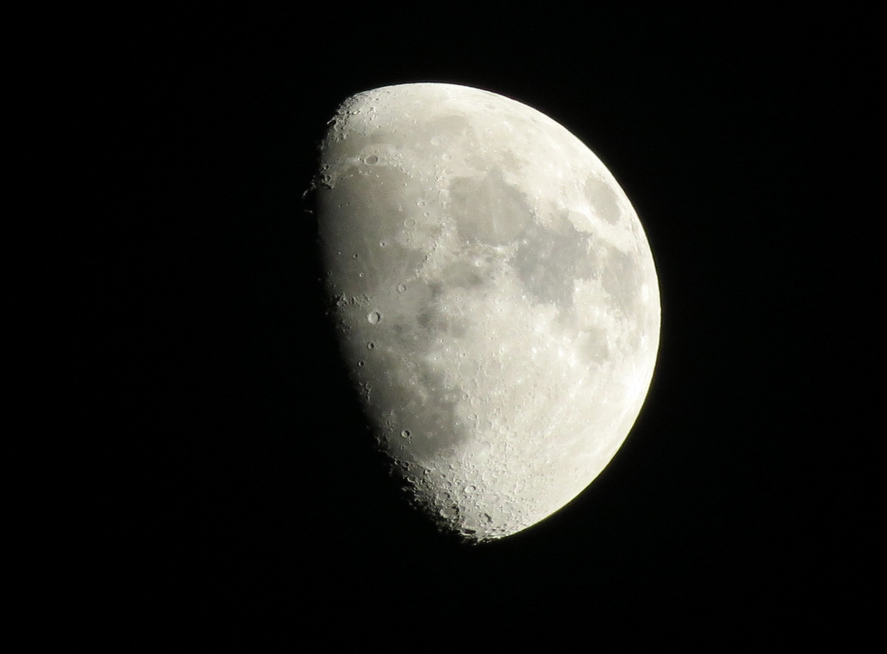 2012-04-01-mond_-_stativ.jpg