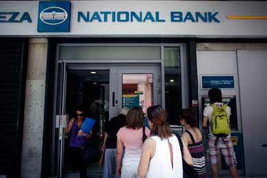 national_bank_queue_390_1507.jpg