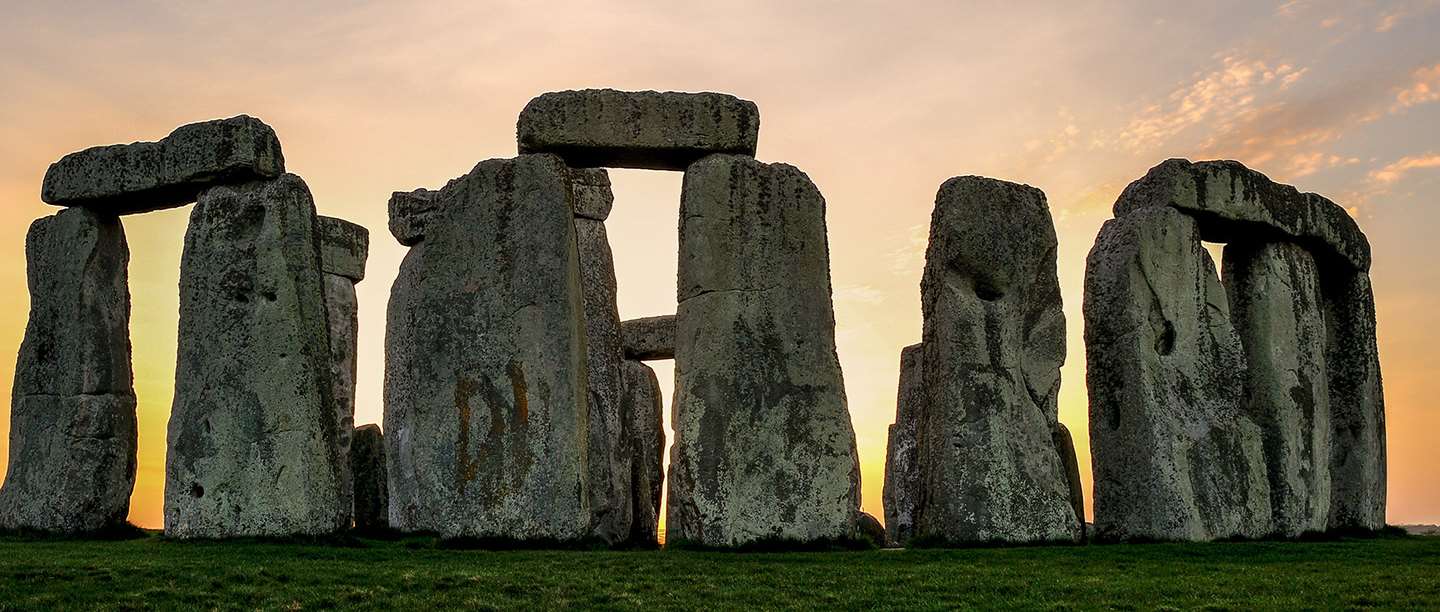 stonehenge-circle-pink-sky.jpg